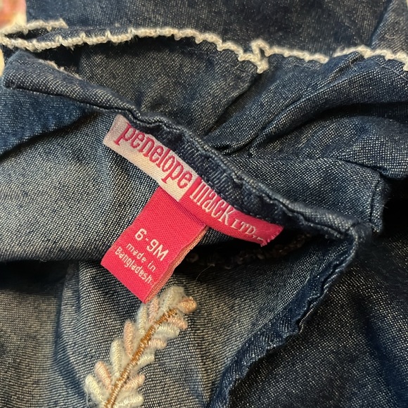 One piece - Picture 2 of 3